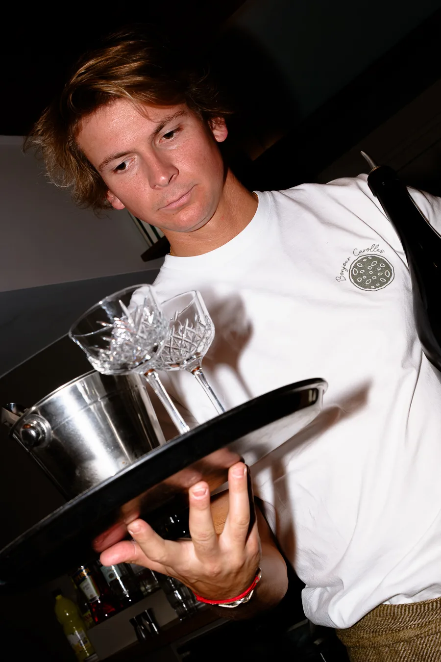 serveur chalet des dunes bouteille digestif