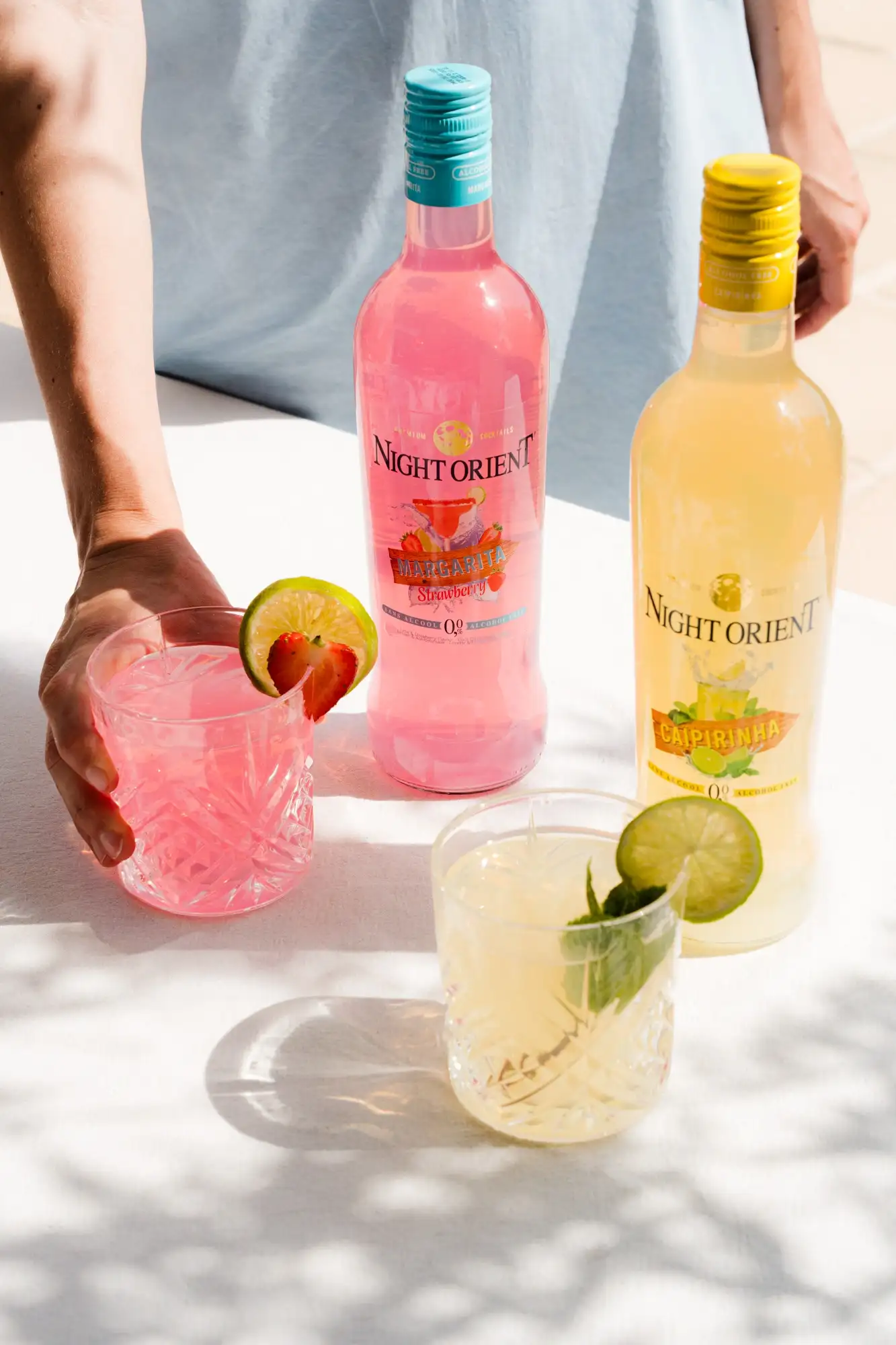 photographie-cocktails-mains-bouteilles